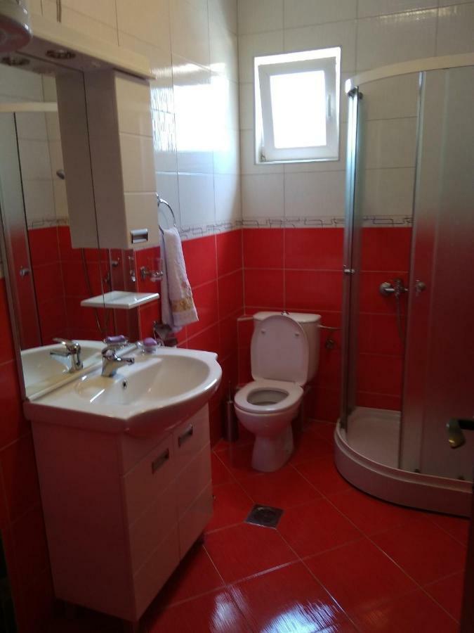 Buric Rooms Nikšić Екстериор снимка