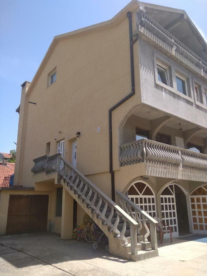 Buric Rooms Nikšić Екстериор снимка