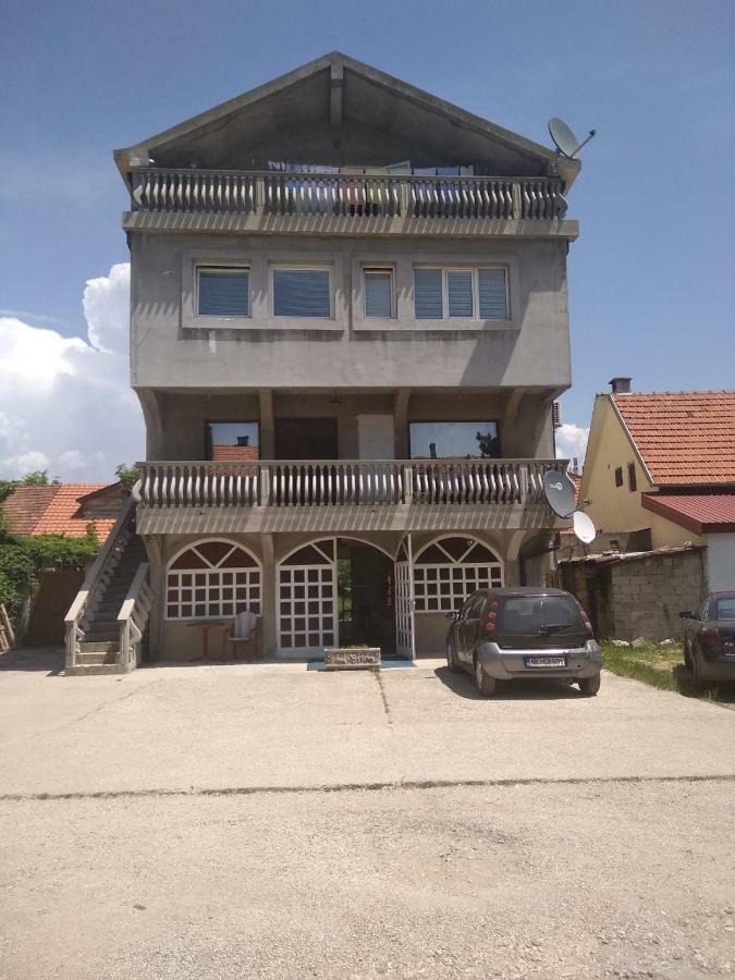 Buric Rooms Nikšić Екстериор снимка